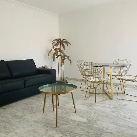 Apartment Les Pins Pinede Terrasse Juan-les-Pins