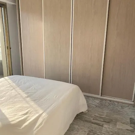 Les Pins Pinede Terrasse Apartman *