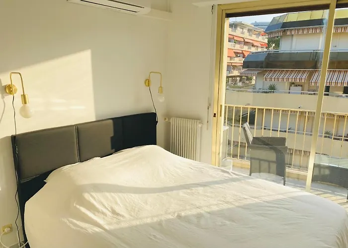 Les Pins Pinede Terrasse * Juan-les-Pins